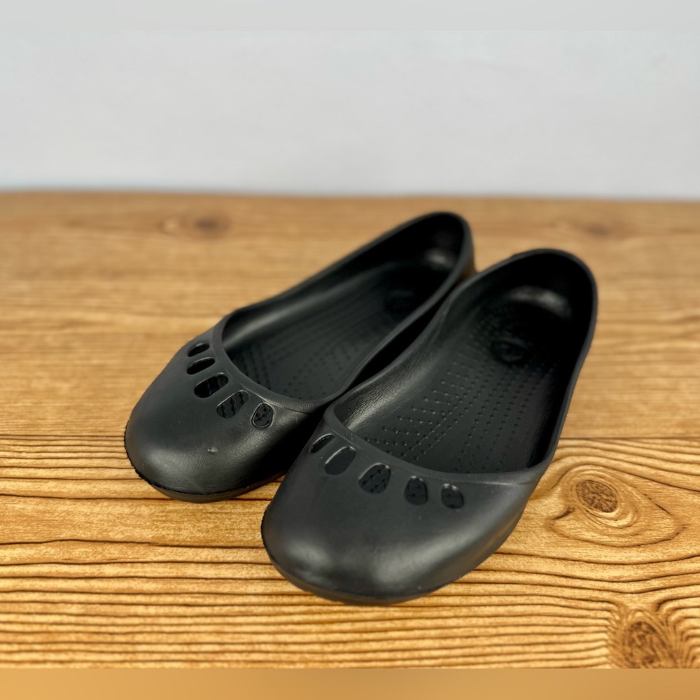 Crocs Shoes Women's Black slip on Ballet Flats Comfort Lightweight Sz 7